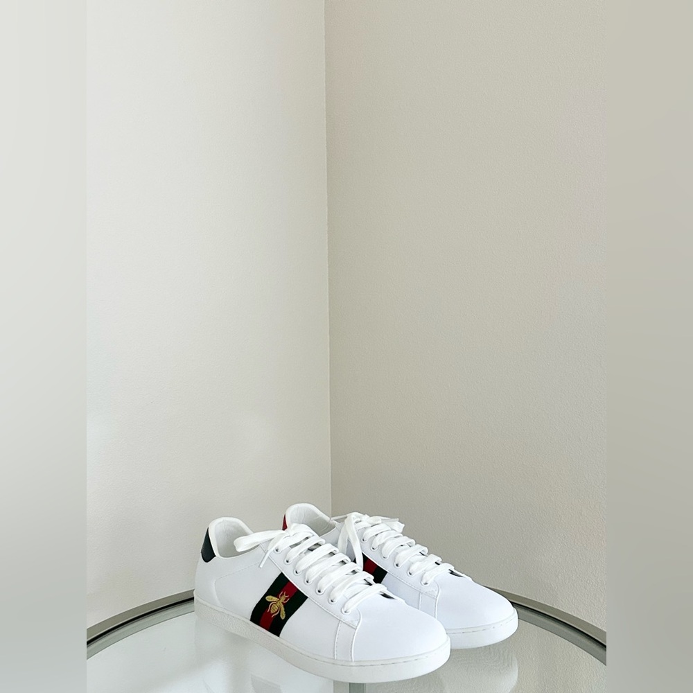 BRAND NEW GUCCI ACE LOGO BEE SNEAKERS